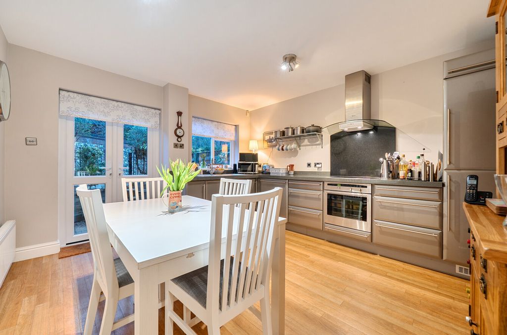 Property photo 2 of 12 1400150-4-6967c82...