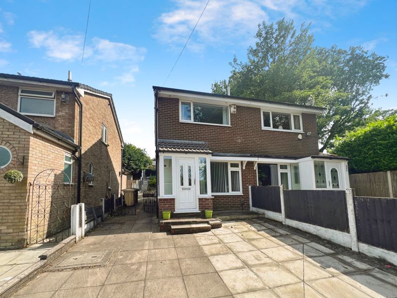 Property photo 3 of 11 External
