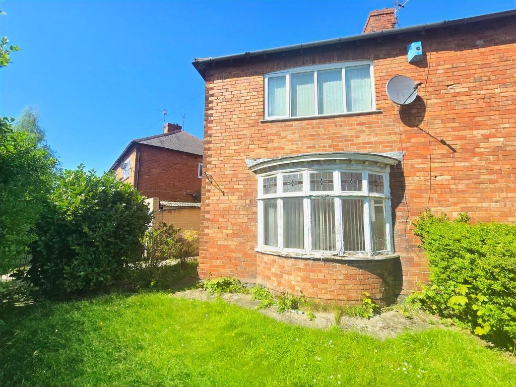 Property photo 1 of 11 Front