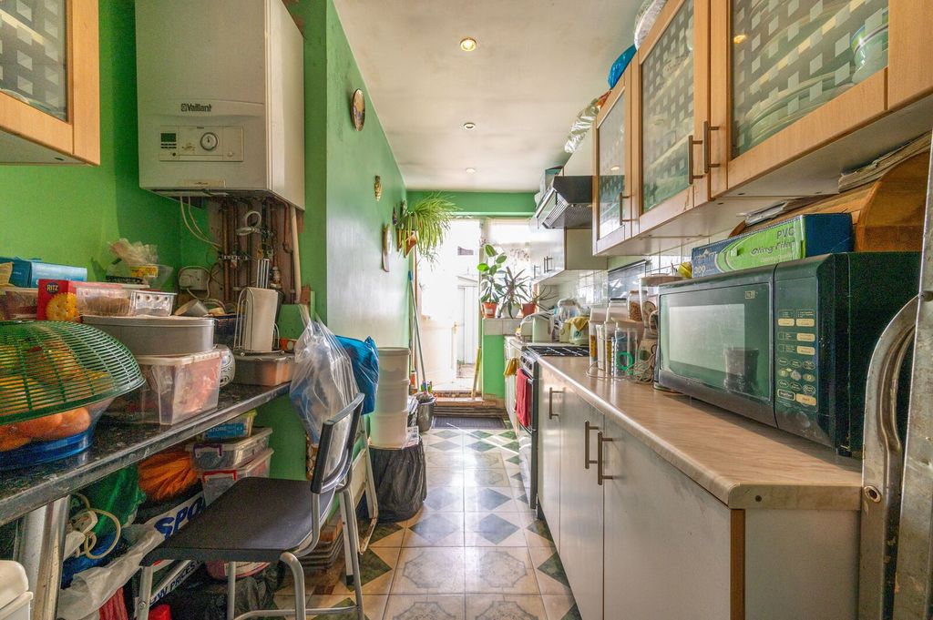 Property photo 1 of 6