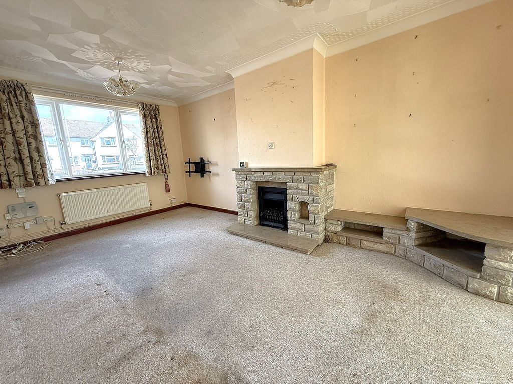 Property photo 3 of 24