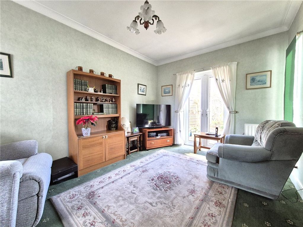 Property photo 3 of 11 Picture No. 02