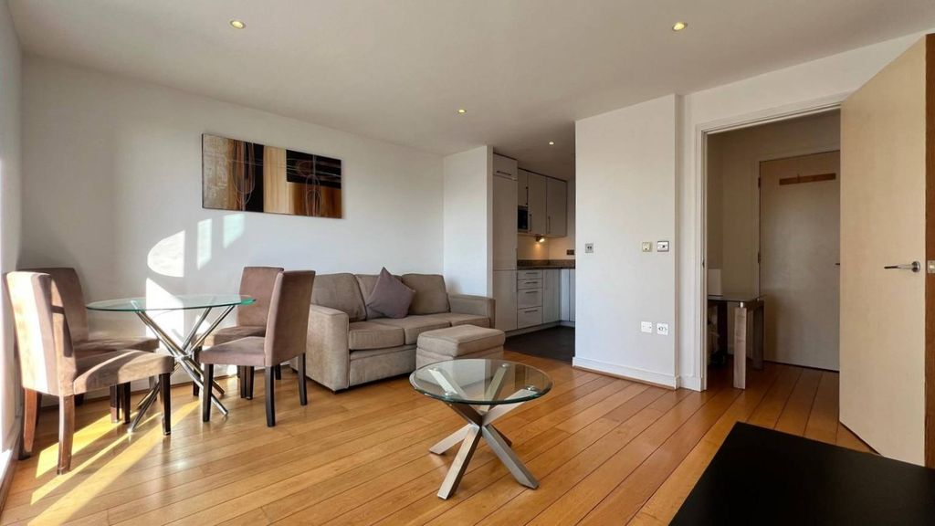 Property photo 2 of 11 Gallery