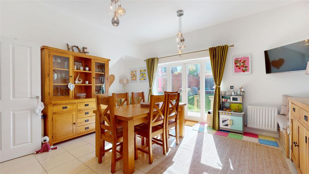 Property photo 3 of 24 10062025_234609.Jpg