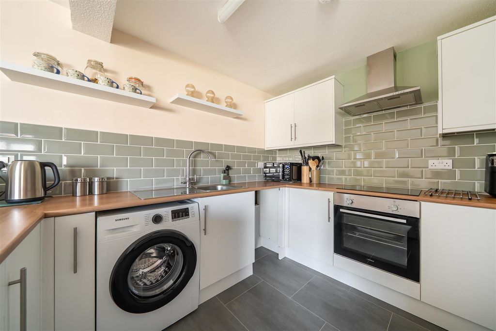 Property photo 1 of 16 Kitchen