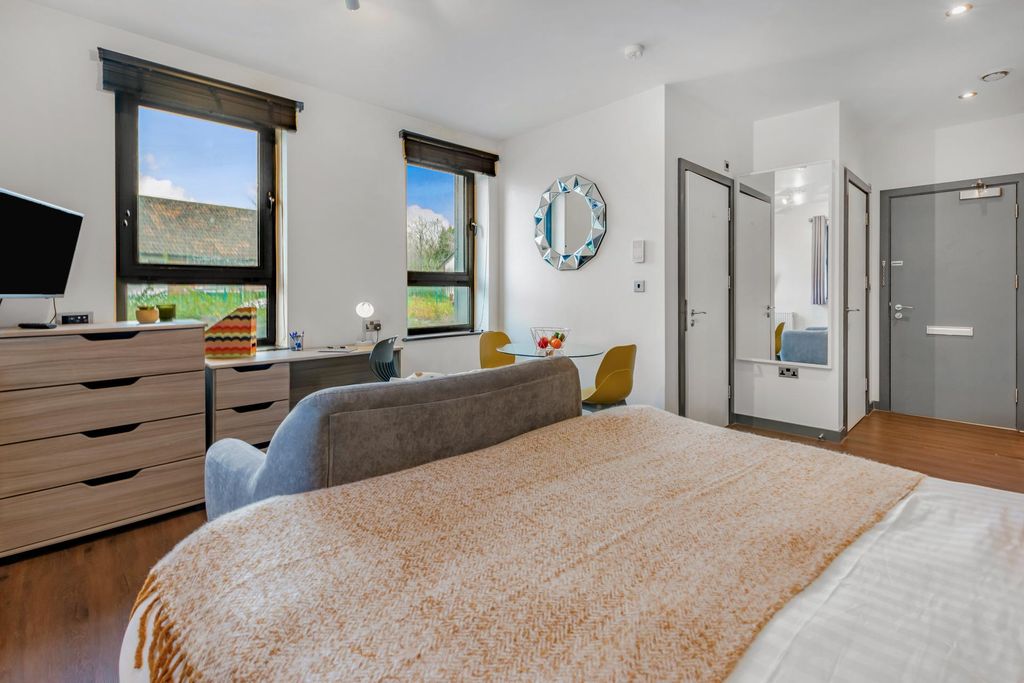 Property photo 1 of 9 Property Photo