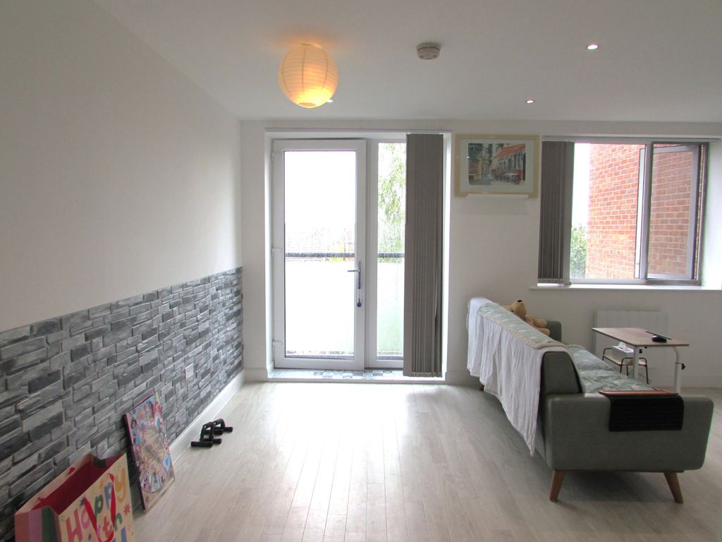 Property photo 3 of 12 Gallery