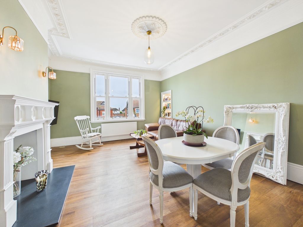 Property photo 3 of 13 Cam03519G0-Pr0491-Still013