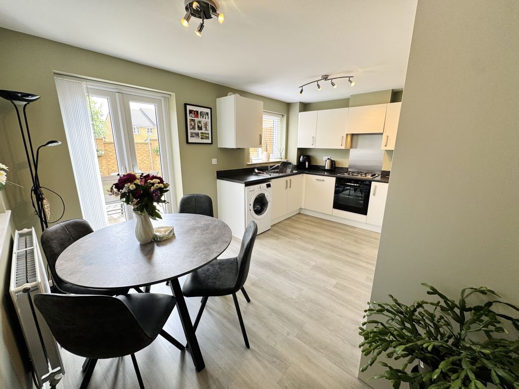 Property photo 3 of 16 Img_6045