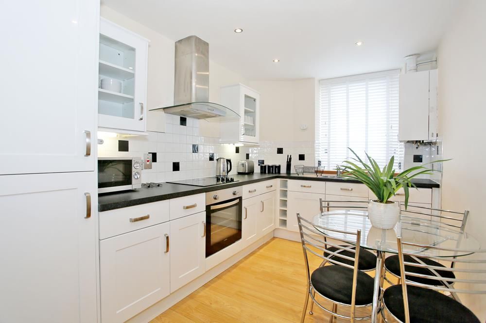 Property photo 3 of 18 82D Kitchen
