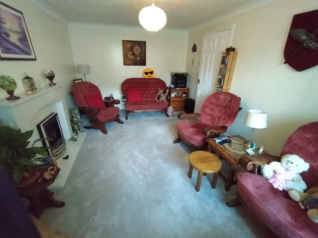 Property photo 3 of 25