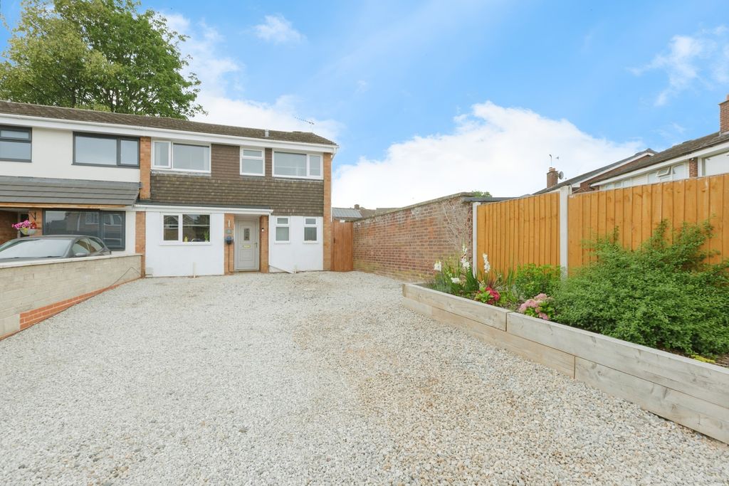 Property photo 1 of 17 Photo
