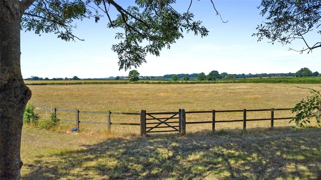 Property photo 1 of 7 Paddock Land
