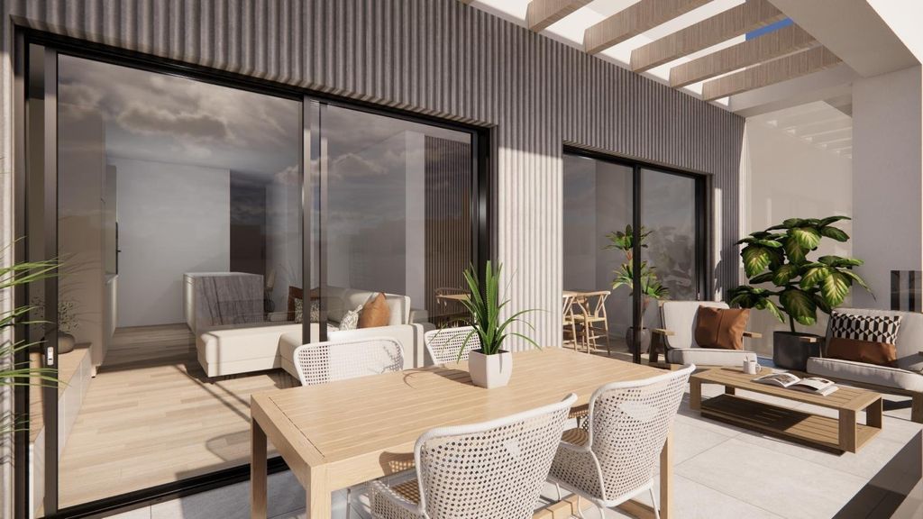 Property photo 3 of 27