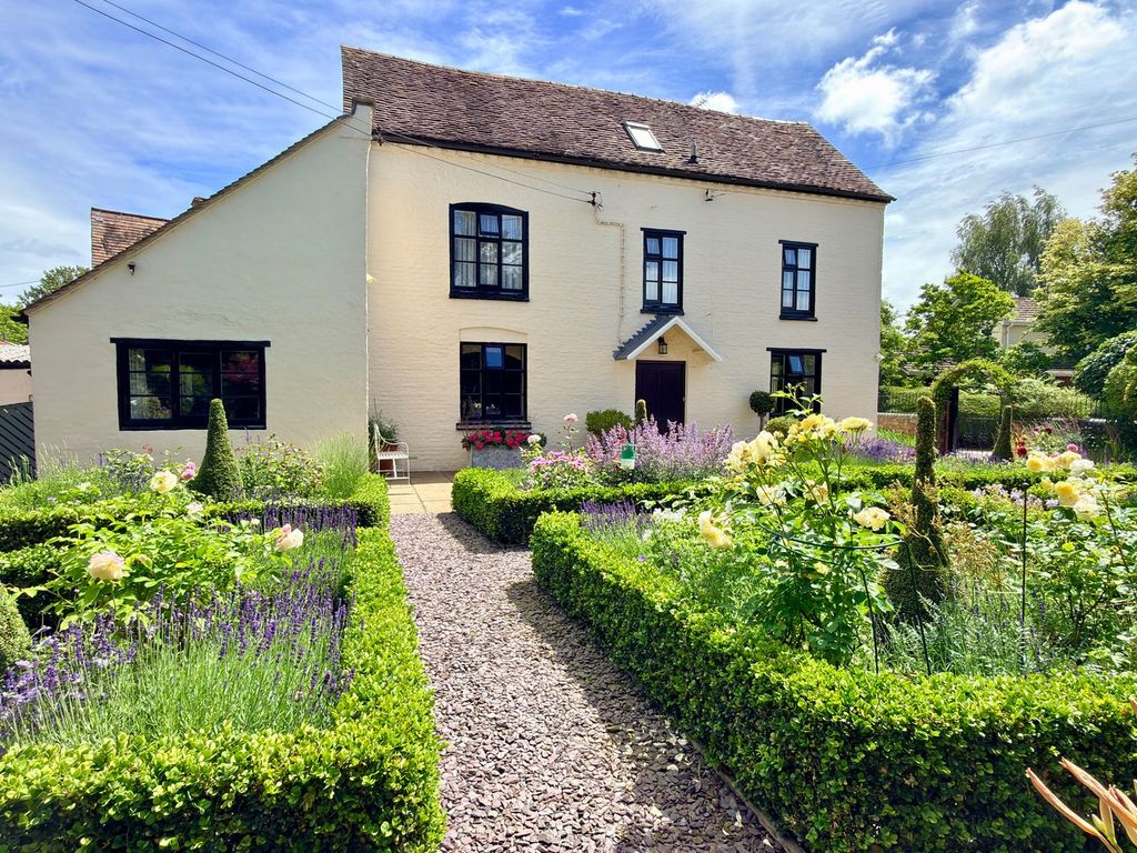 Property photo 2 of 16