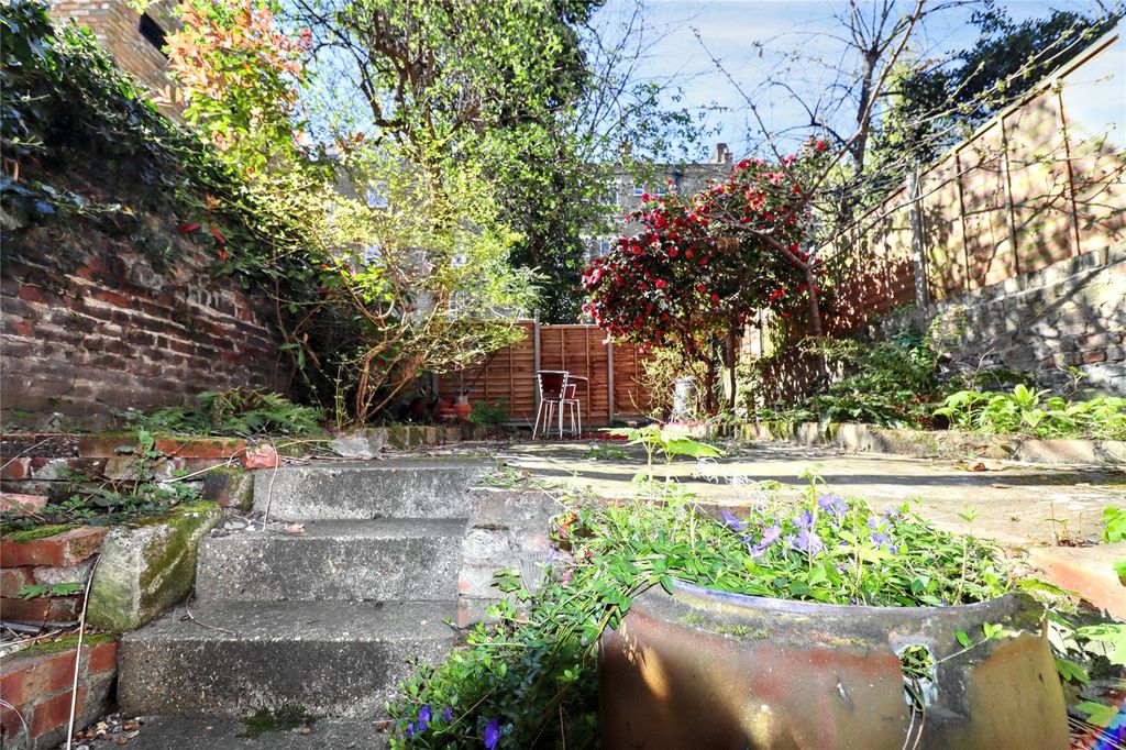 Property photo 1 of 10 Picture No. 06