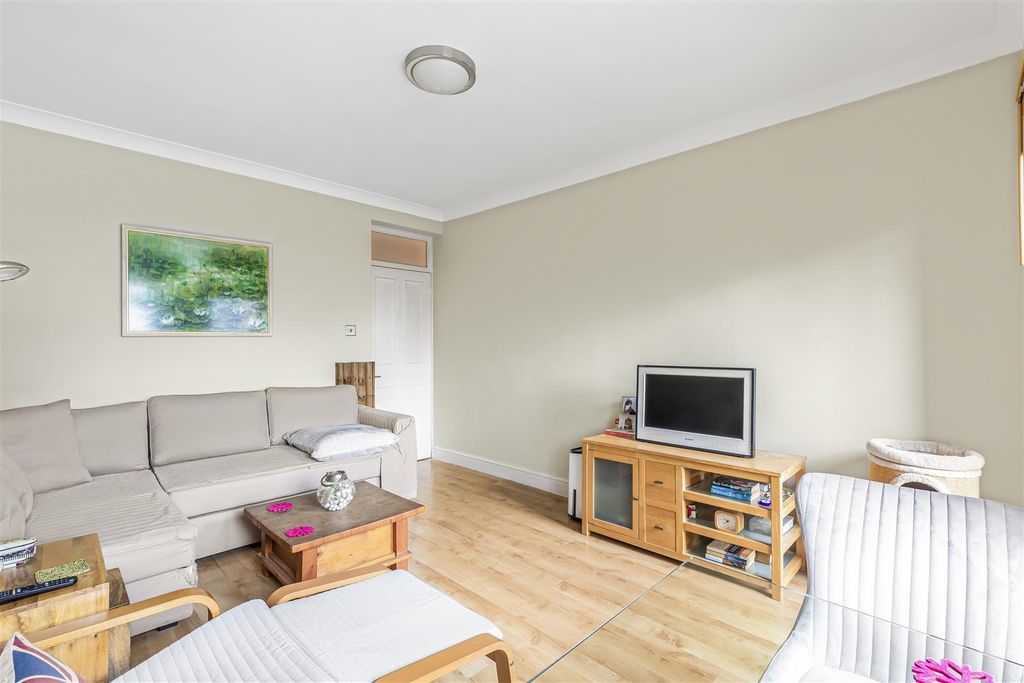 Property photo 1 of 10 Reception, Rollo Court, Eden Harper Sw11