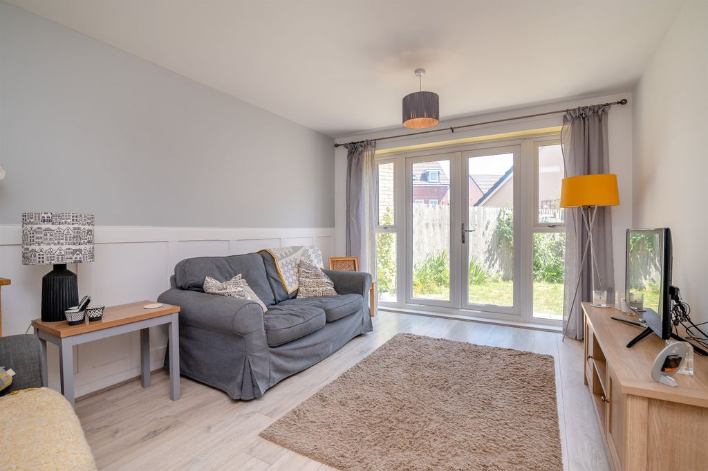 Property photo 3 of 22