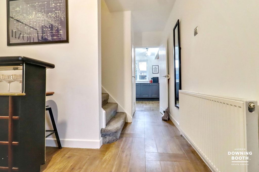 Property photo 2 of 29