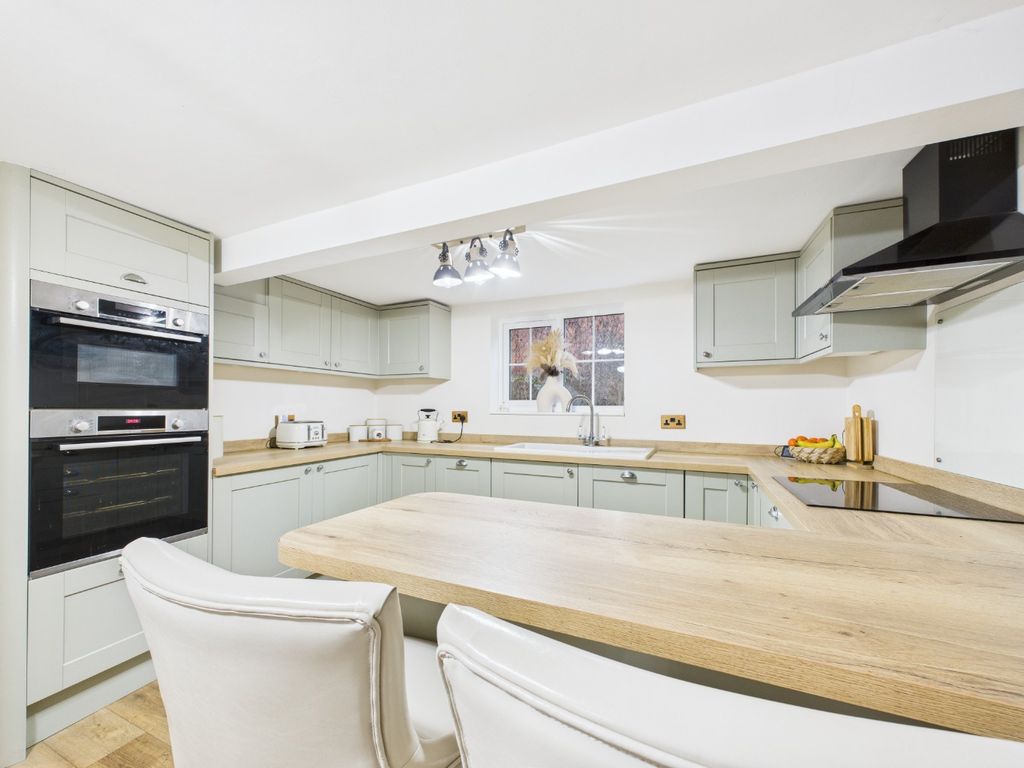 Property photo 2 of 25 4690207