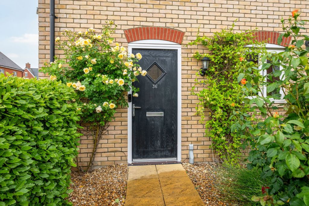 Property photo 2 of 21