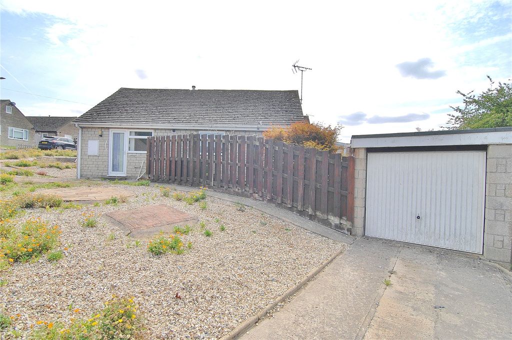 Property photo 2 of 11 Picture No. 18