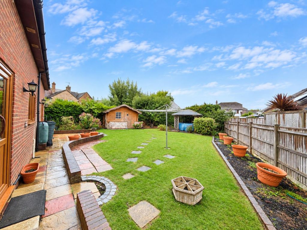 Property photo 2 of 20