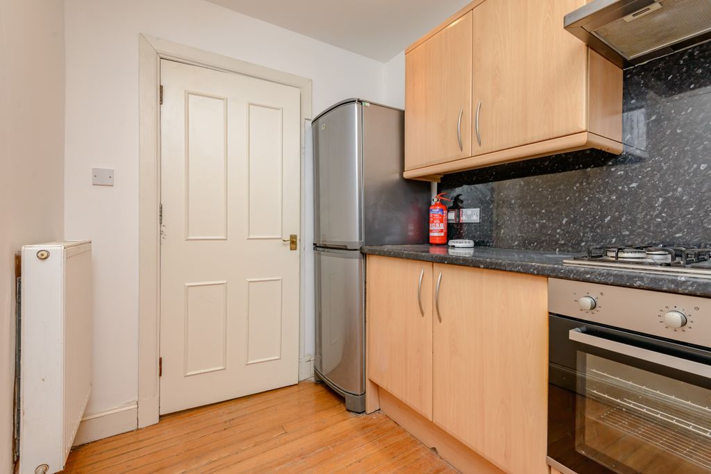 Additional image 8 of 3 bed flat for sale4/2 Rosebery Crescent, West End, Edinburgh EH12