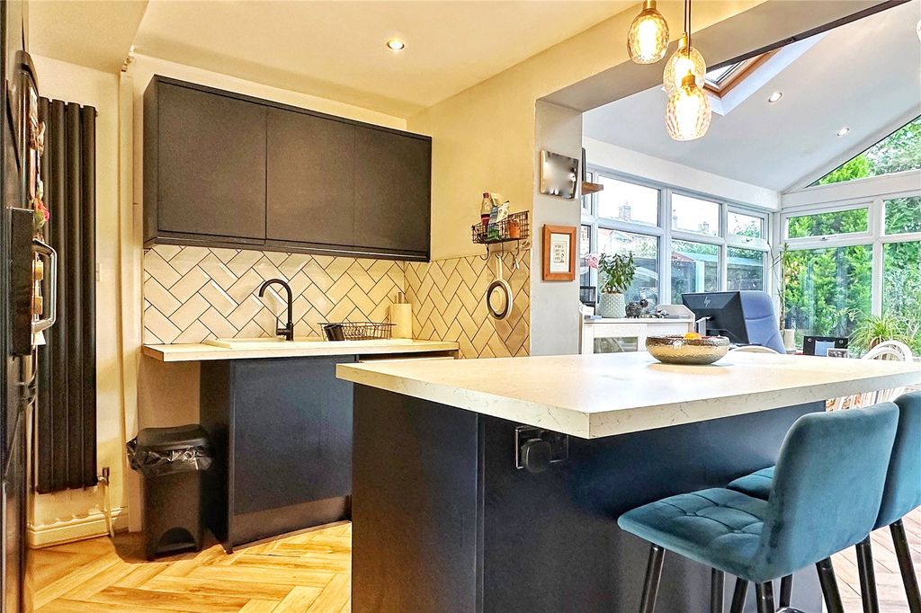 Property photo 2 of 18 Kitchen