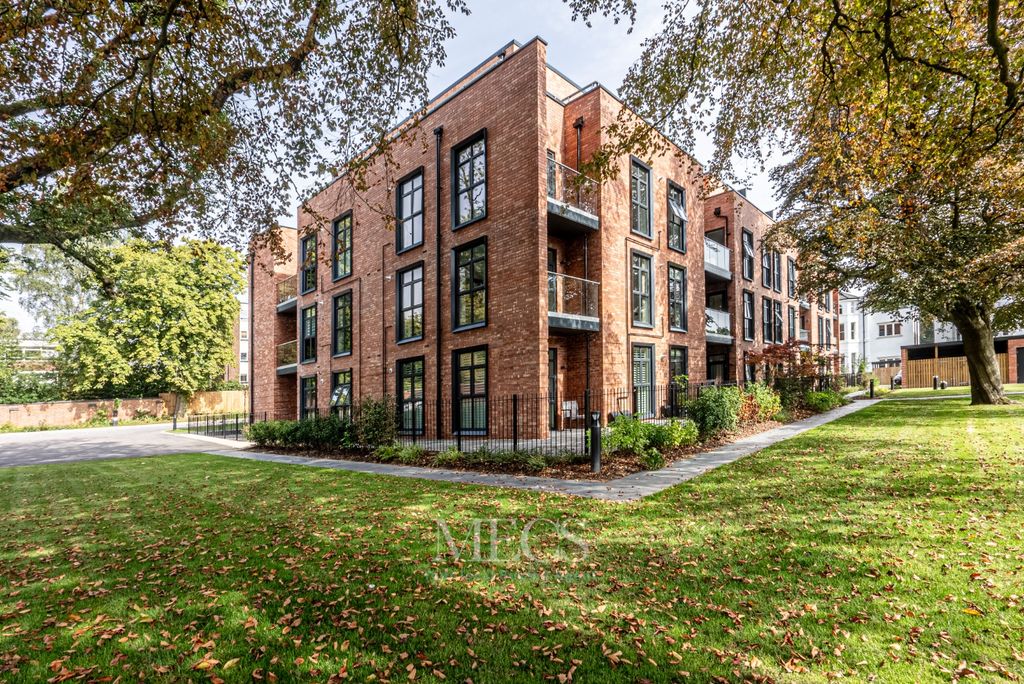 Property photo 2 of 18 2548023