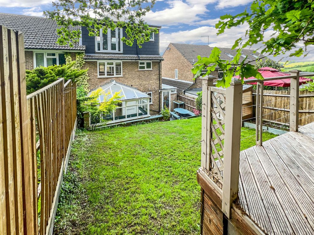 Property photo 2 of 36