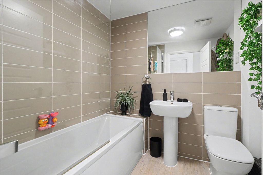 Property photo 2 of 13 Bathroom