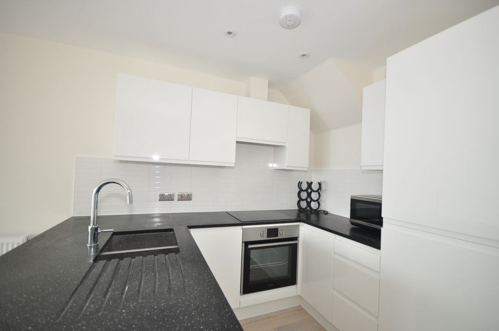 Property photo 2 of 7 007