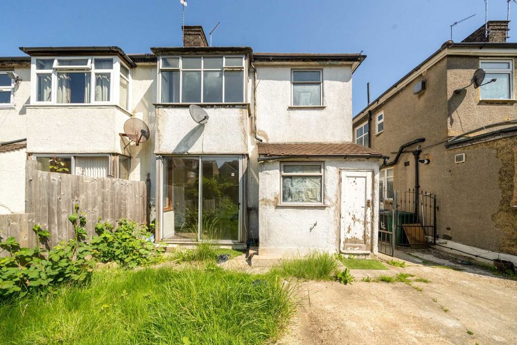 Property photo 2 of 3