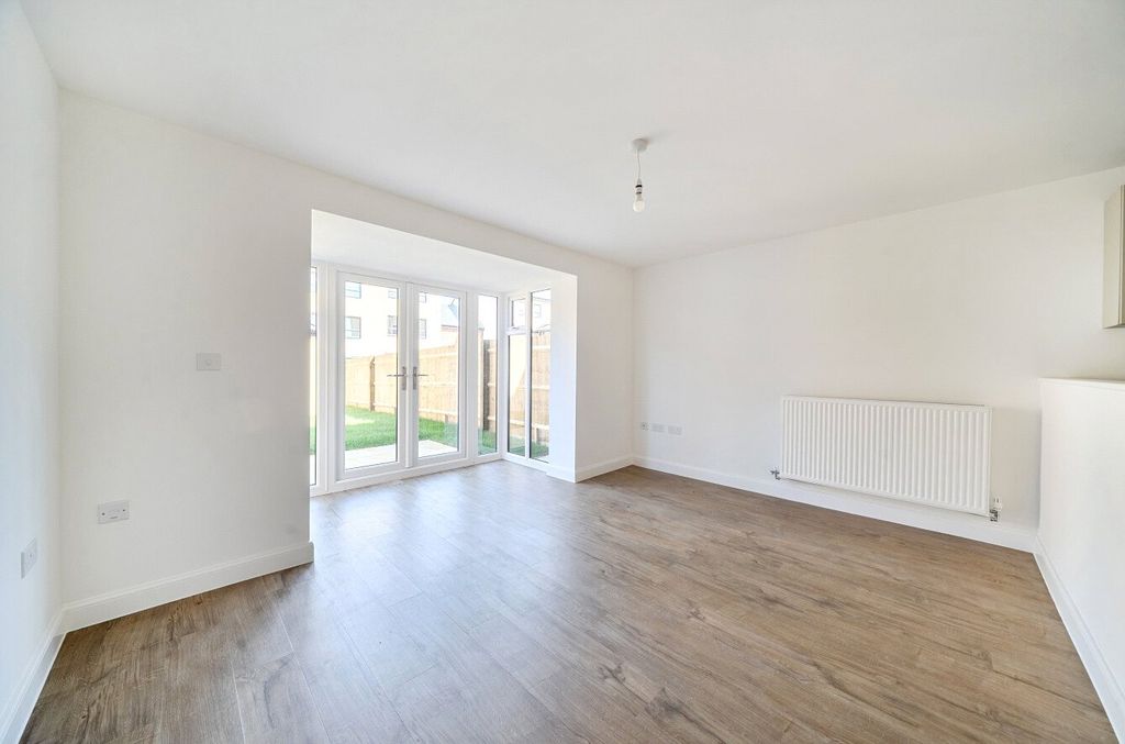 Property photo 3 of 20 Internal View