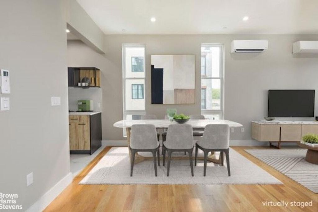 Property photo 3 of 10 <Alttext/>