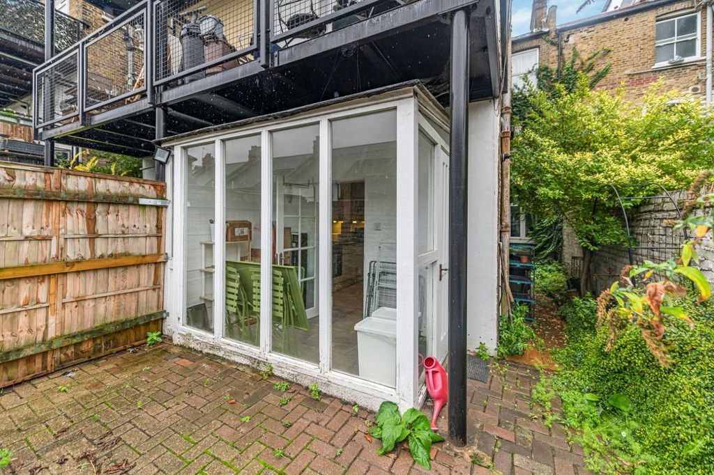 Property photo 2 of 10 Picture No. 11