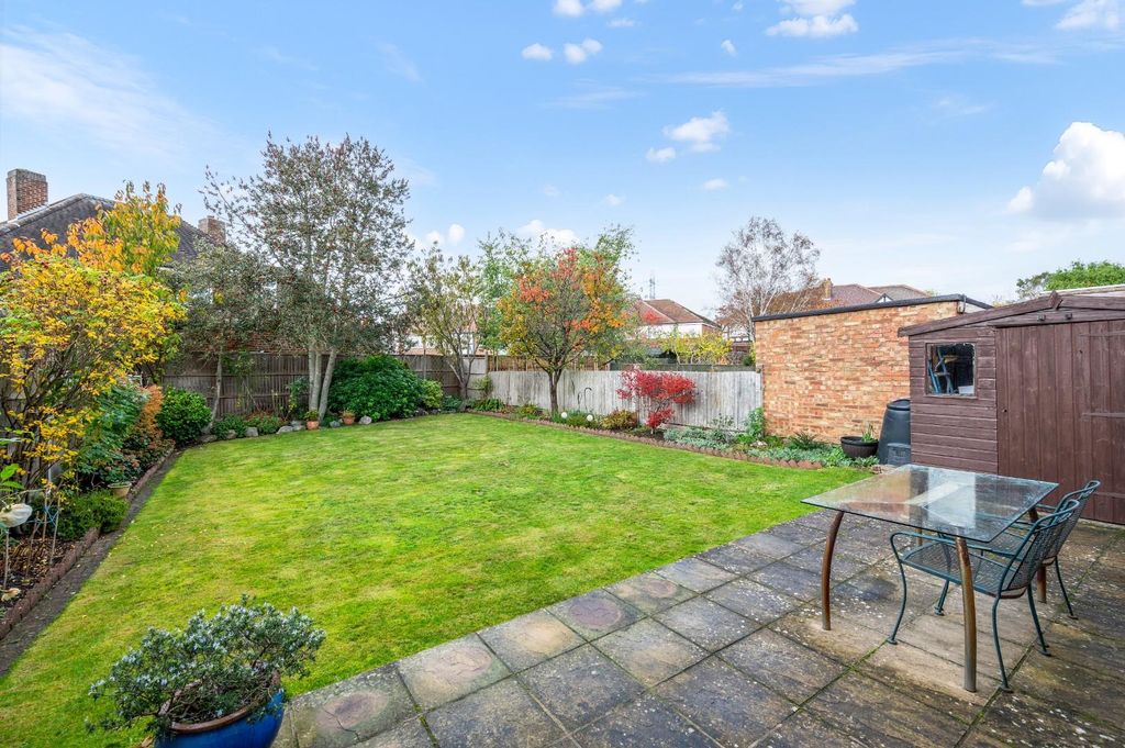 Property photo 3 of 19 Mayfair Avenue,  (18).Jpg