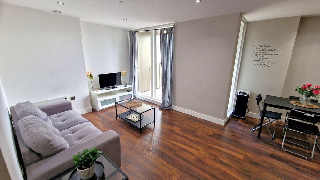 Property photo 3 of 43 Living Room