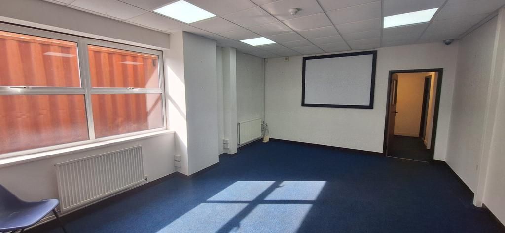 Property photo 2 of 8 Photo 2