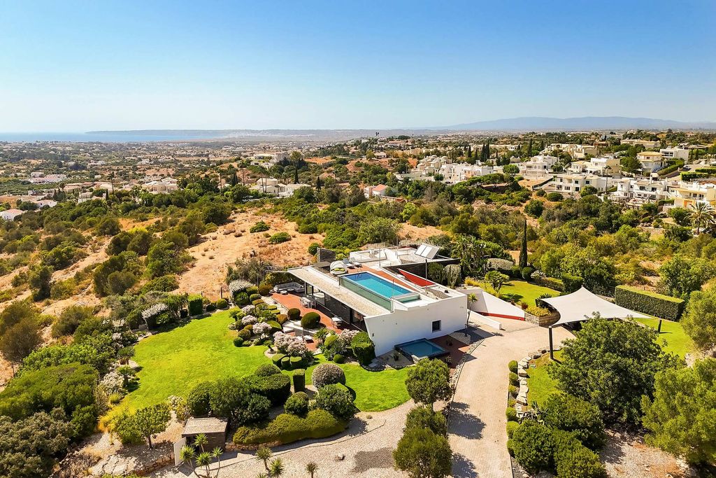 Property photo 1 of 56 Villa With Sea Views And Exceptional Privacy