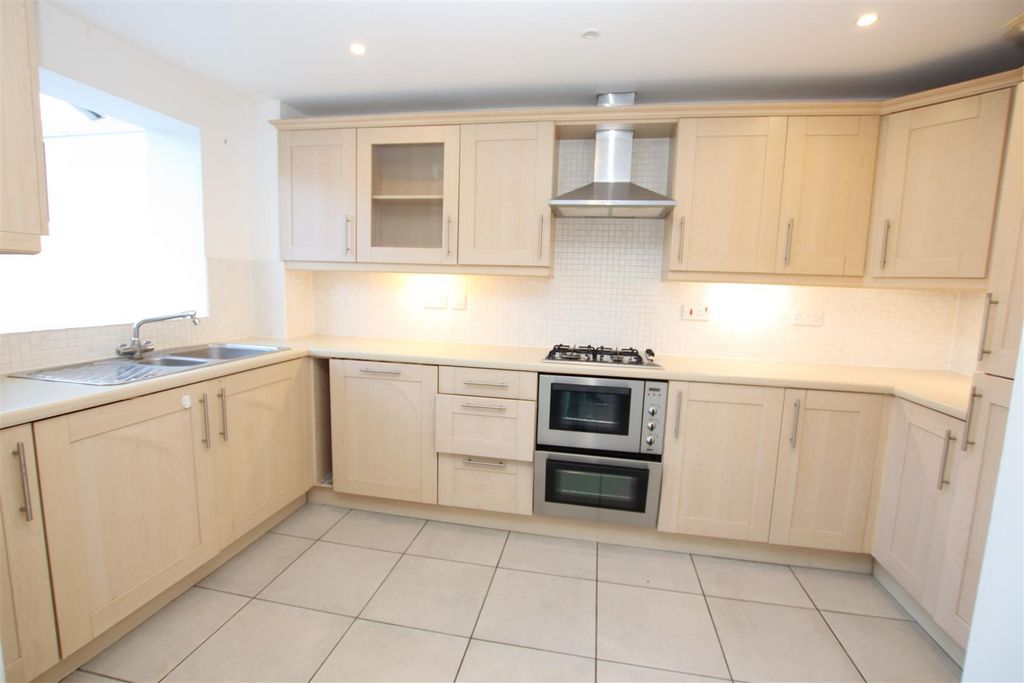 Property photo 2 of 11 Img_1512.Jpg