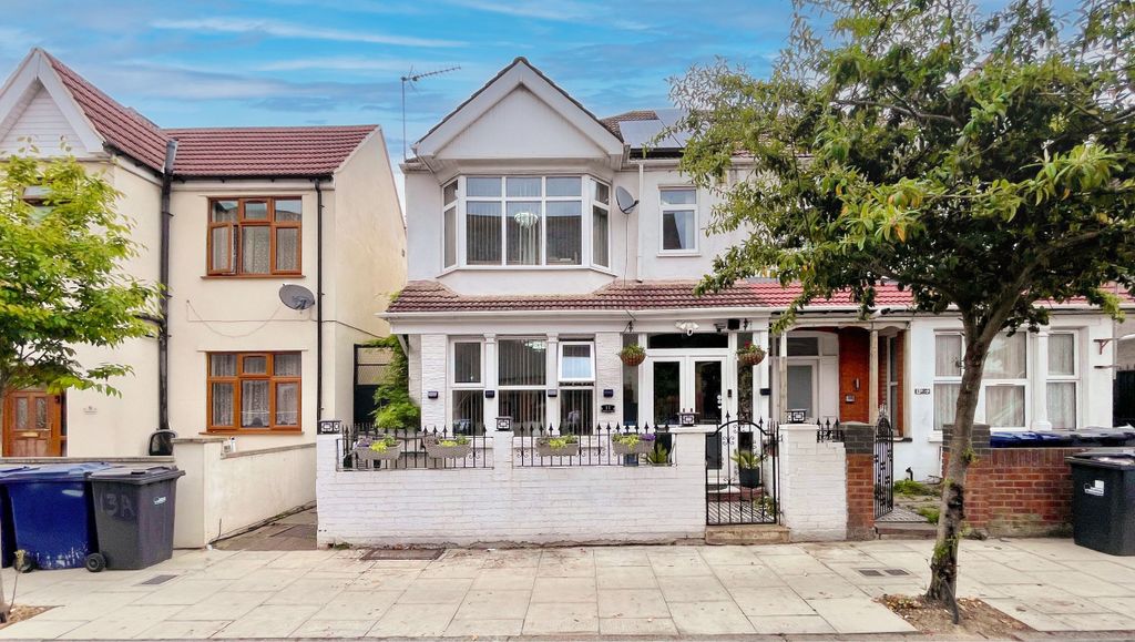 Property photo 1 of 30