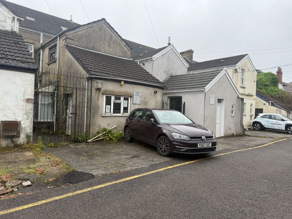 Property photo 2 of 5
