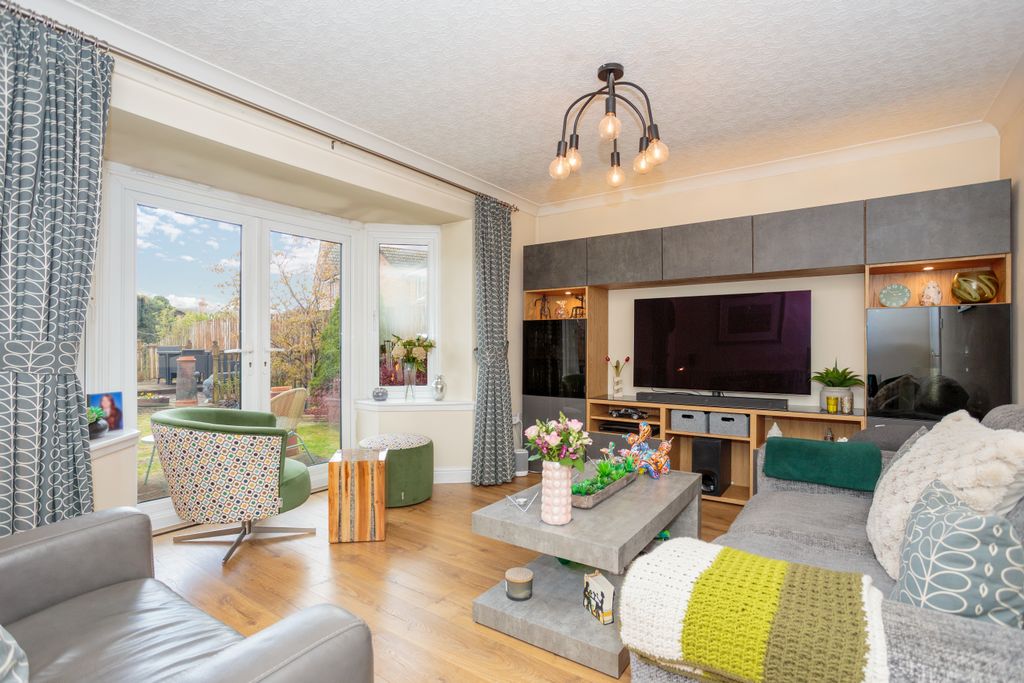 Property photo 2 of 45 Living Room