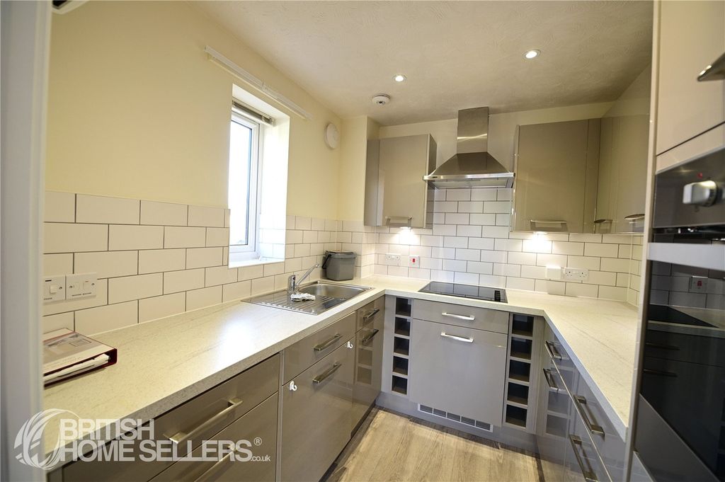 Property photo 3 of 10 Picture No. 05
