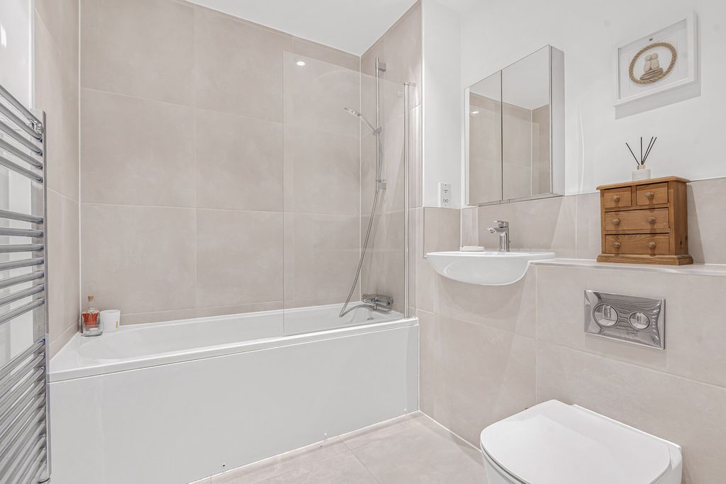 Additional image 17 of 2 bed flat for saleArmstrong Road, Oxford OX4
