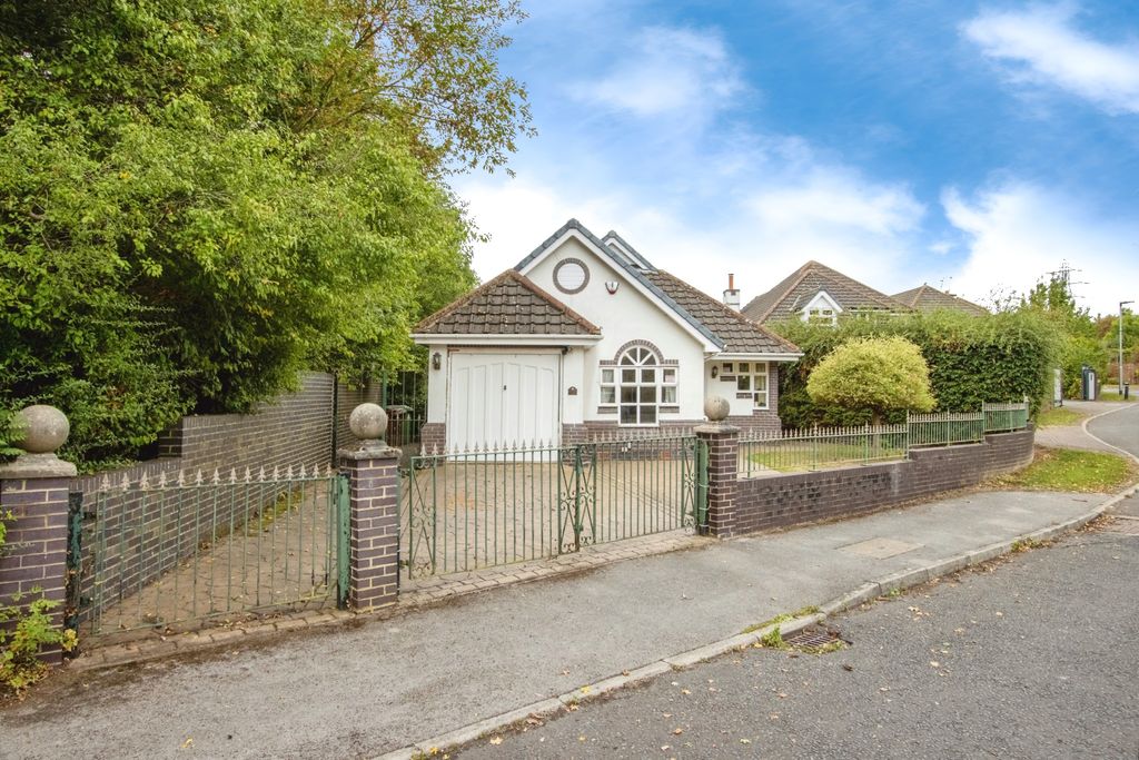Property photo 2 of 17