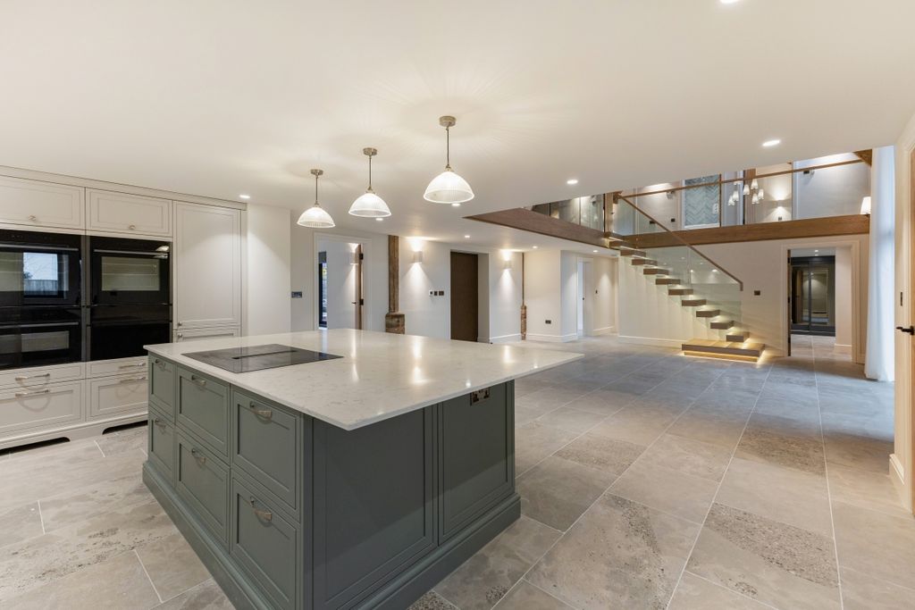 Property photo 3 of 23 3