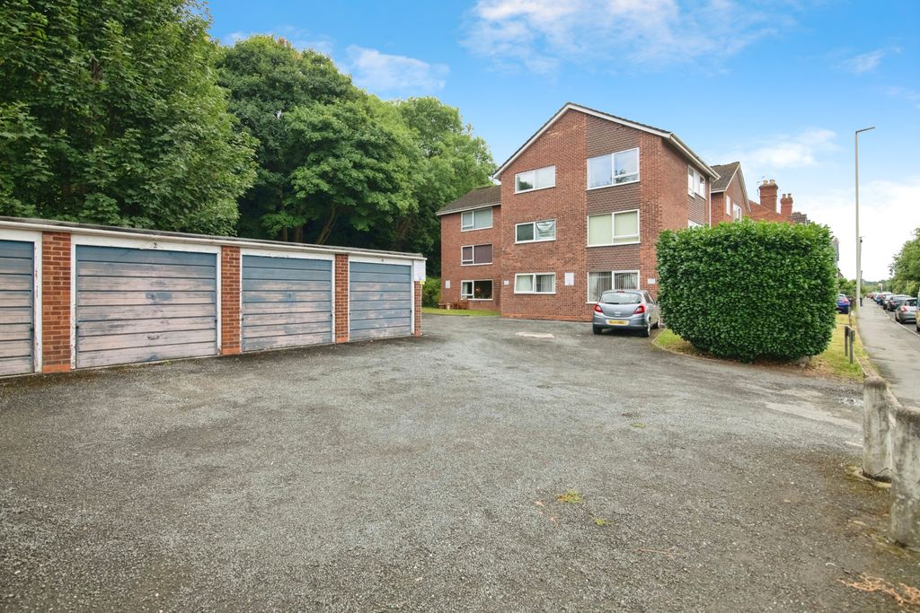 Additional image 15 of 2 bed flat for saleHaden Hill Road, Halesowen B63